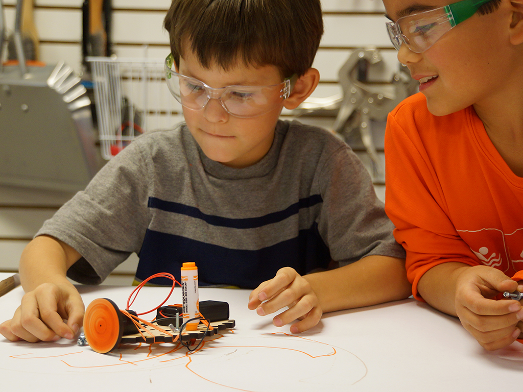 <small>Kids Tinkering Party</small>