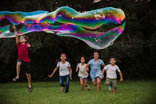 <small>Backyard Bubble Fun Party</small>